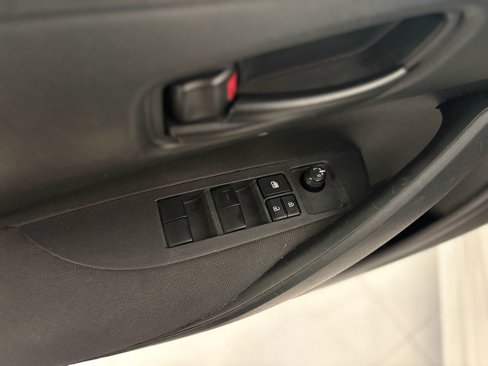Used 2023 Toyota Corolla LE image 24