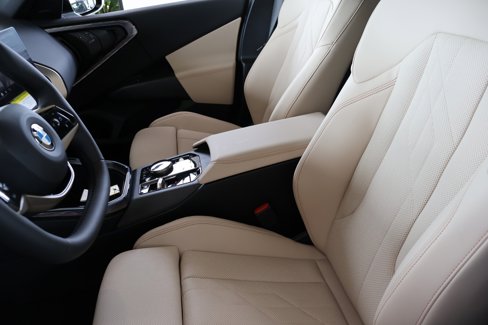 New 2025 BMW X3 xDrive30i w/ Premium Package image 8