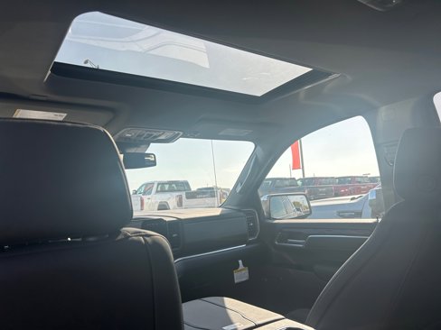 New 2026 GMC Sierra 1500 SLT image 19