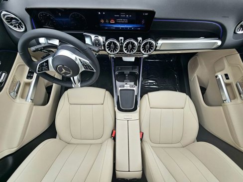 New 2026 Mercedes-Benz GLB 250 4MATIC image 28