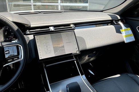 New 2026 Land Rover Range Rover Velar Dynamic SE image 7