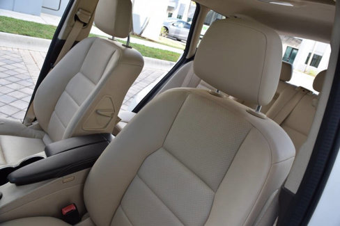 Used 2013 Mercedes-Benz GLK 250 BlueTEC 4MATIC image 40