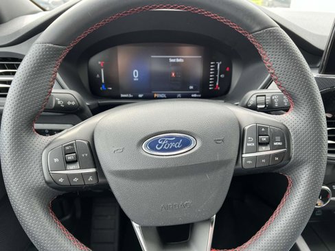 Used 2023 Ford Escape ST-Line image 17