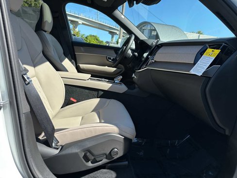 New 2026 Volvo XC90 B6 Plus w/ Protection Package Premier image 10