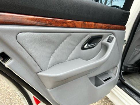 Used 1997 BMW 540i Sedan image 33