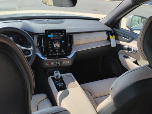New 2026 Volvo XC90 B6 Ultra image 23