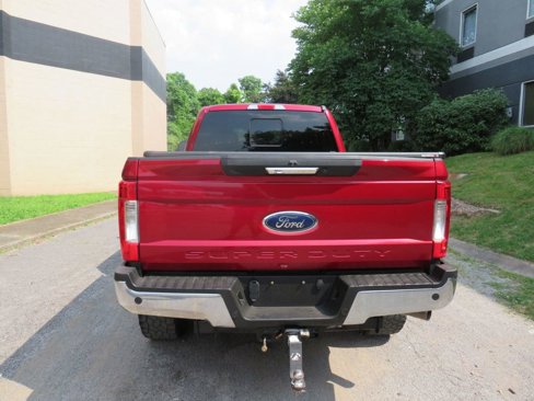 Used 2019 Ford F250 Lariat w/ Lariat Value Package image 3