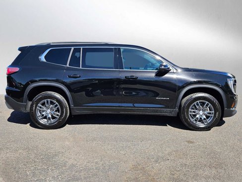 Used 2025 GMC Acadia Elevation image 8