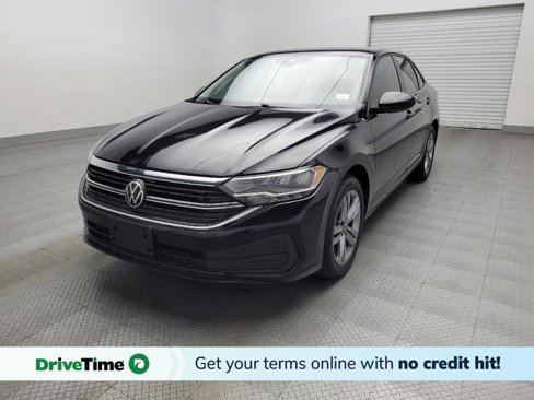 Used 2023 Volkswagen Jetta SE image 1