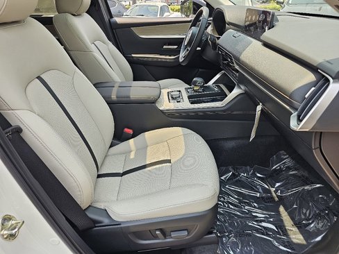New 2025 MAZDA CX-70 Plug-In Hybrid w/ Premium Pkg image 6