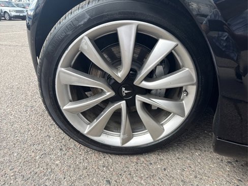 Used 2019 Tesla Model 3 Long Range image 32