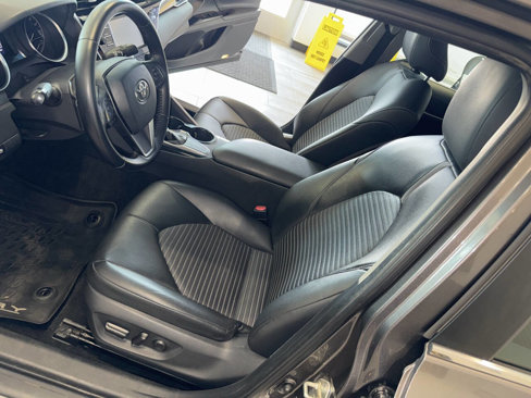 Used 2018 Toyota Camry SE image 27