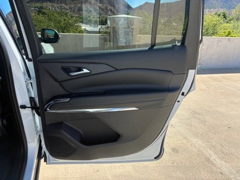 New 2026 Chevrolet Traverse LT image 17