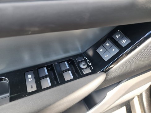 Used 2025 Land Rover Range Rover Velar S image 24