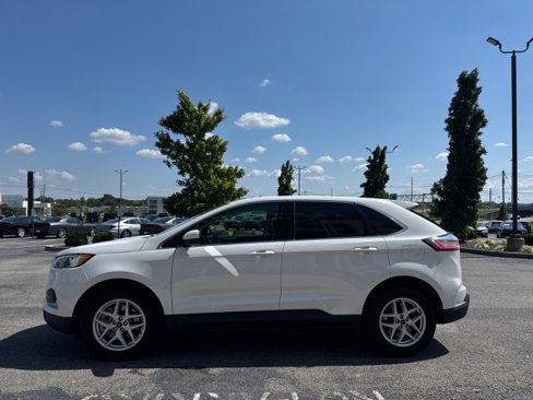 Used 2024 Ford Edge SEL image 15