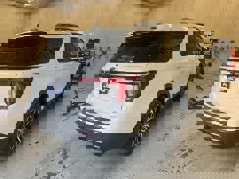 New 2025 Ford Explorer ST-Line image 4