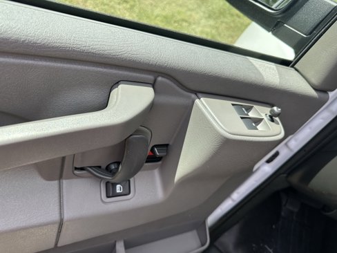 New 2025 Chevrolet Express 3500 w/ Driver Convenience Package image 8