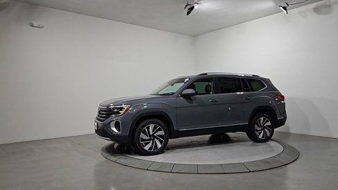 New 2025 Volkswagen Atlas SEL image 2