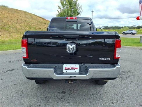 Used 2024 RAM 2500 Tradesman w/ Chrome Appearance Group image 5