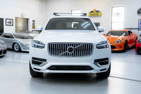 Used 2023 Volvo XC90 T8 Ultimate w/ Lounge Package image 4