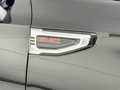 Used 2025 GMC Yukon XL Denali image 13