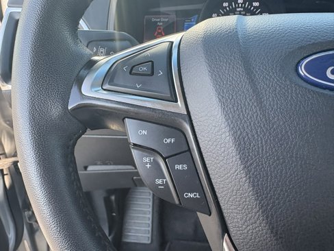 Used 2024 Ford Edge Titanium image 11