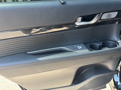 Used 2025 Hyundai Palisade Calligraphy image 21