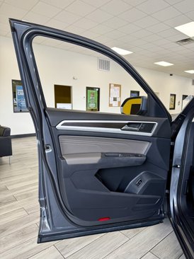 Used 2021 Volkswagen Atlas SE image 15
