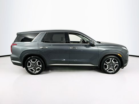Used 2023 Hyundai Palisade Limited image 4