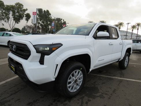 New 2025 Toyota Tacoma SR5 image 3