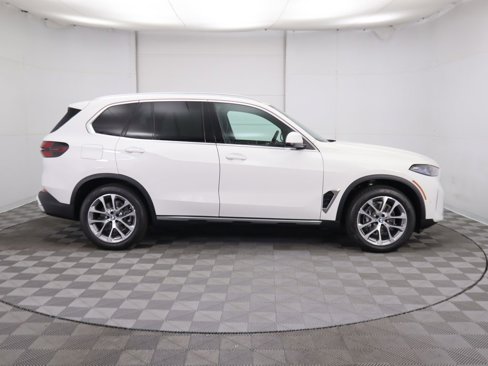 Used 2025 BMW X5 sDrive40i image 4