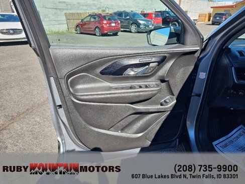 Used 2023 GMC Terrain AT4 image 10