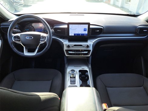 Certified 2022 Ford Explorer XLT image 9