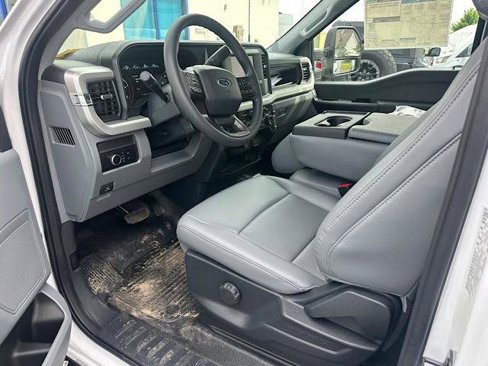 New 2025 Ford F550 4x4 Regular Cab Super Duty image 13
