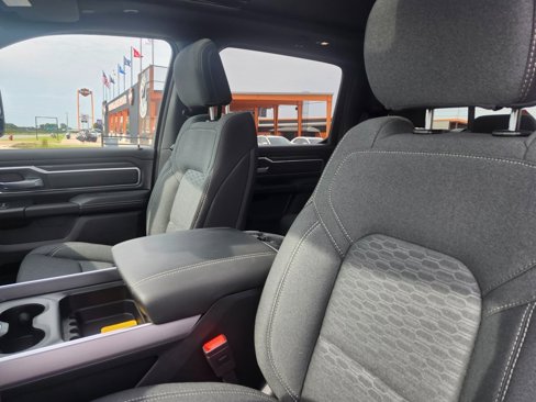 New 2025 RAM 1500 4x4 Crew Cab image 24