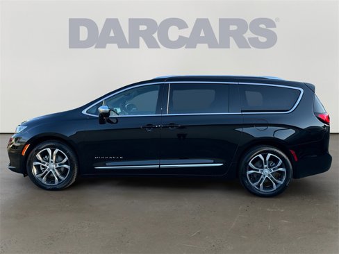New 2026 Chrysler Pacifica Pinnacle image 4