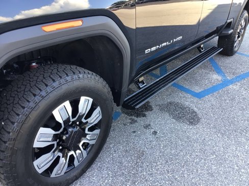 New 2025 GMC Sierra 2500 Denali w/ Denali Reserve Package image 11