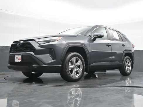 Used 2023 Toyota RAV4 XLE image 16