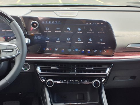 New 2026 Chevrolet Traverse Z71 w/ Enhanced Driving Package image 7