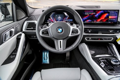 New 2026 BMW X6 M60i image 11