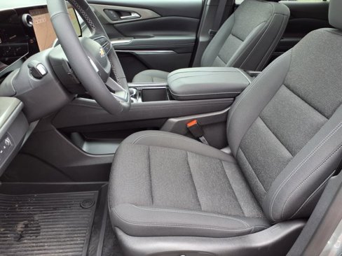 New 2025 Chevrolet Traverse LT w/ Sun and Wheel Package image 14