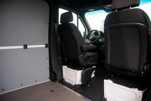 Used 2025 Mercedes-Benz Sprinter 2500 image 38
