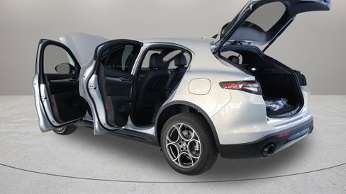 New 2025 Alfa Romeo Stelvio Sprint image 11