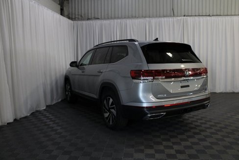 New 2026 Volkswagen Atlas SE image 24