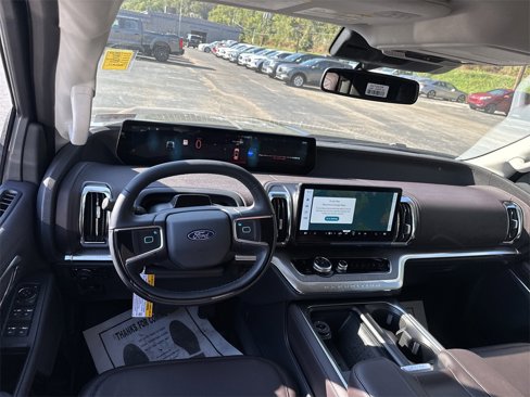 New 2025 Ford Expedition Max Platinum image 15