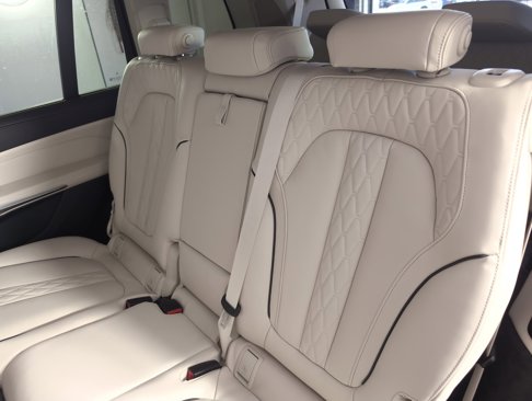 New 2026 BMW X7 xDrive40i w/ Executive Package image 28