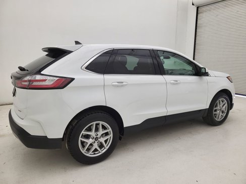 Used 2024 Ford Edge SEL image 13