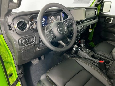 New 2025 Jeep Gladiator Sport image 10