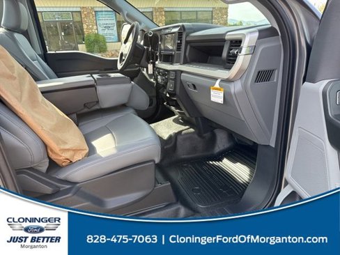 New 2025 Ford F550 4x4 Regular Cab Super Duty image 12