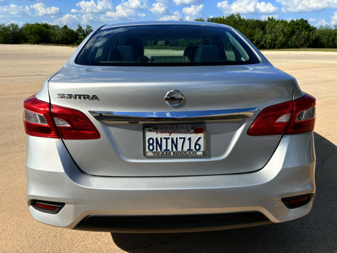 Used 2019 Nissan Sentra S image 4